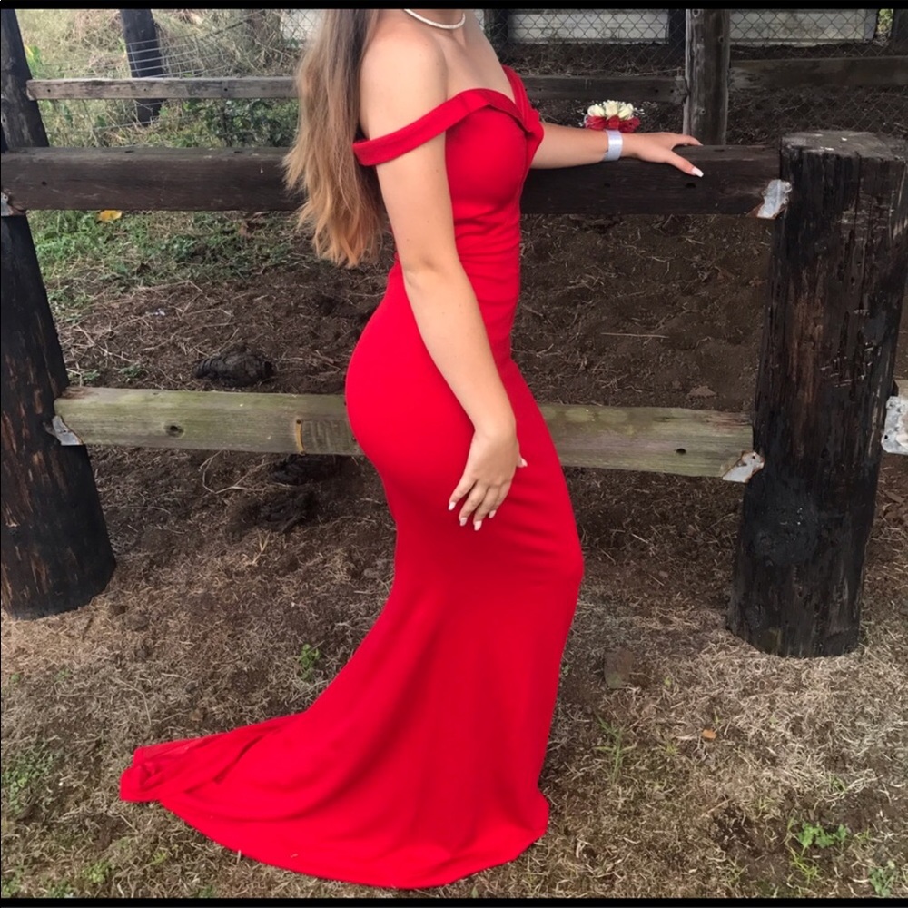 red prom dress